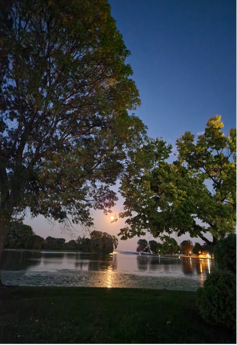 F-Stop 2024 photo contest third place winner: Full Moon Millers' Bay, Menominee Park by Sue Hyde